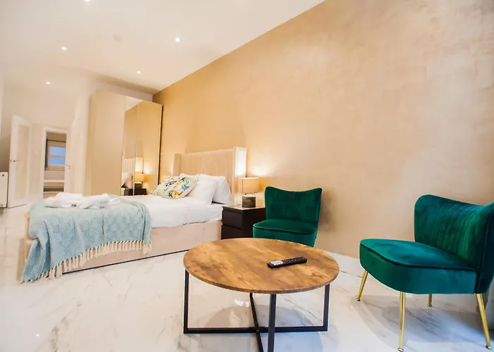 Luxury Fulham 3 Bedroom Garden House